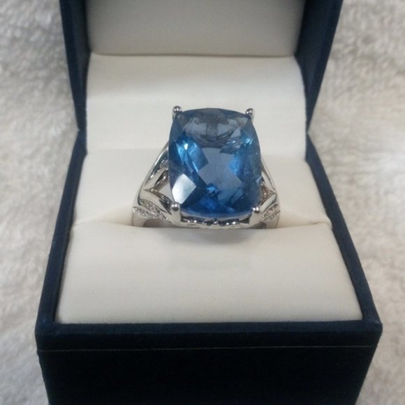 None Jewelry - Sterling Silver CZ setting Large Light Blue Stone Ring Fancy Size 9 Cocktail